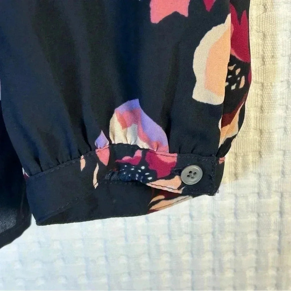 J. Crew LOT OF TWO Sz 10 Sheer V-Neck Tops Popover White & Blue Floral TINY FLAW - Picture 14 of 16